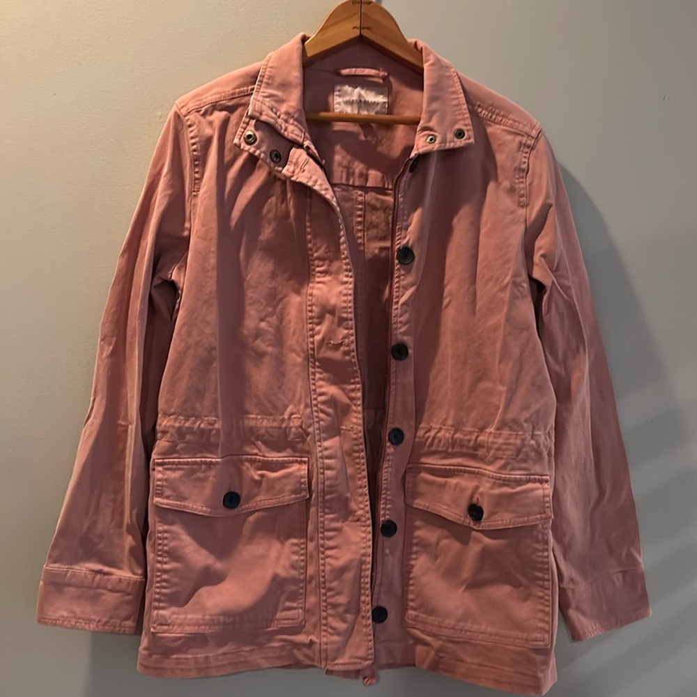 Lucky Brand samon colored utility jacket. Size M. Zipper and button closure!